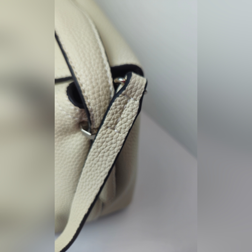 Elegant Cream Shoulder Bag (NWOT) - Picture 7 of 17